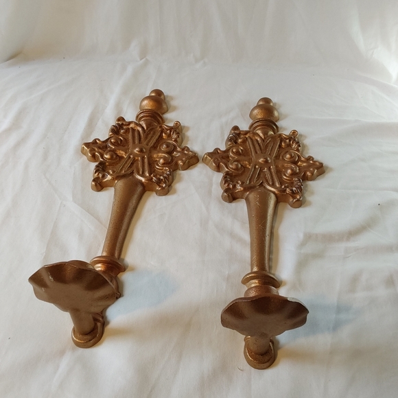 French Country Gold Ornate Metal Wall Candle Sconce Holders. - Picture 5 of 9